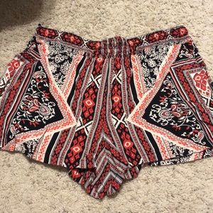 Angie patterned shorts!